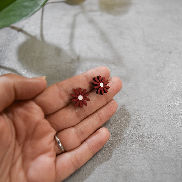 گوشواره میخی مدل گل