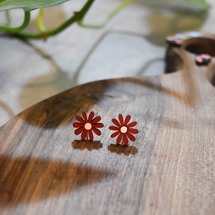 گوشواره میخی مدل گل