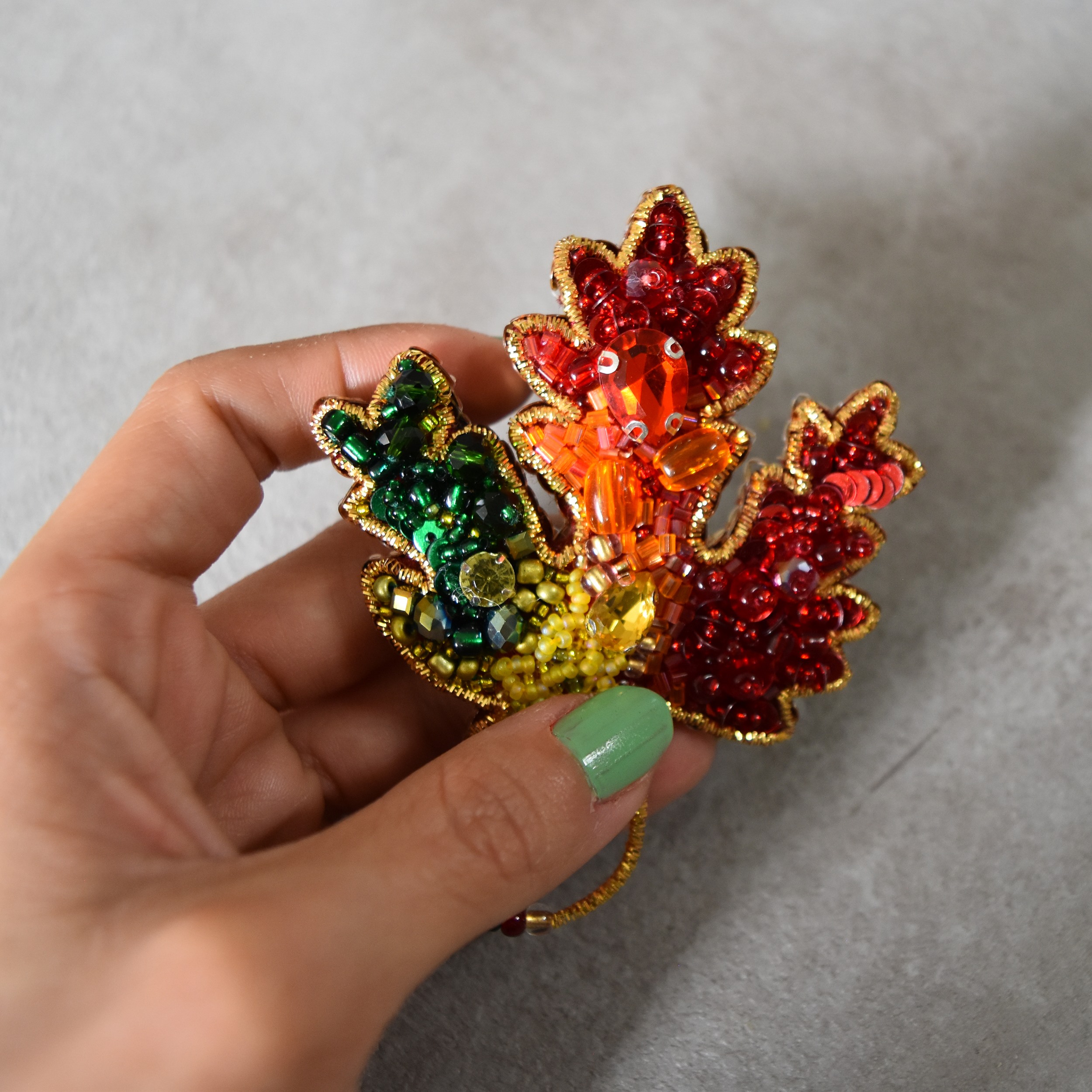 سنجاق سینه مدل پاییز