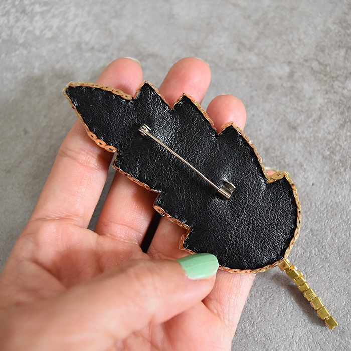 سنجاق سینه مدل پر کد 2