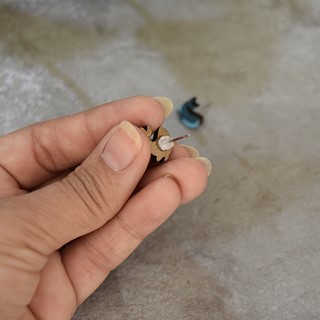 گوشواره میخی مدل وال