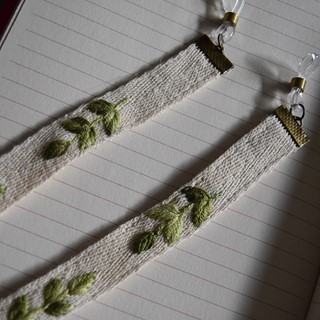 بند عینک مدل برگ