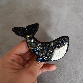 سنجاق سینه مدل وال