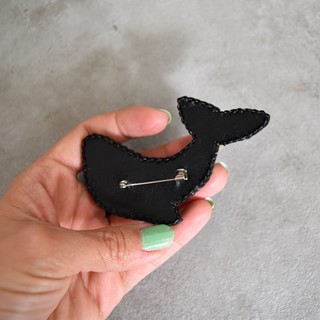 سنجاق سینه مدل وال