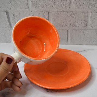 فنجان و نعلبکی طرح گل نارنجی