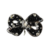 سنجاق سینه جواهر‌دوزی طرح پاپیون